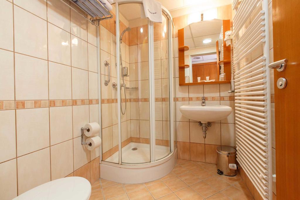 Kehida Hertelendy Haz Hotel Kehidakustány Buitenkant foto