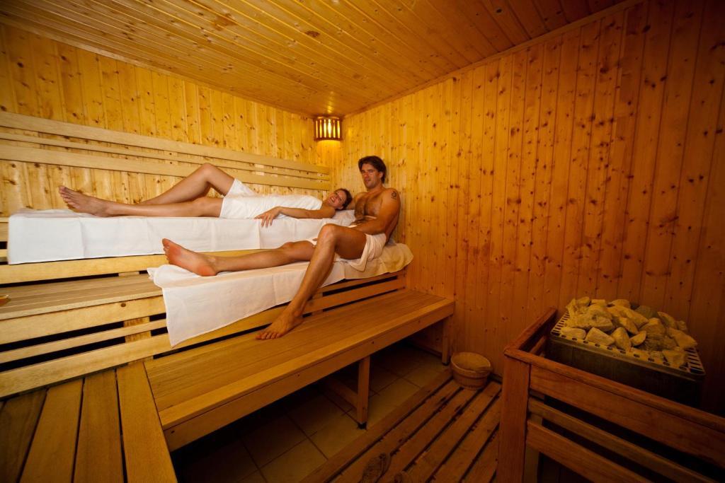 Kehida Hertelendy Haz Hotel Kehidakustány Buitenkant foto