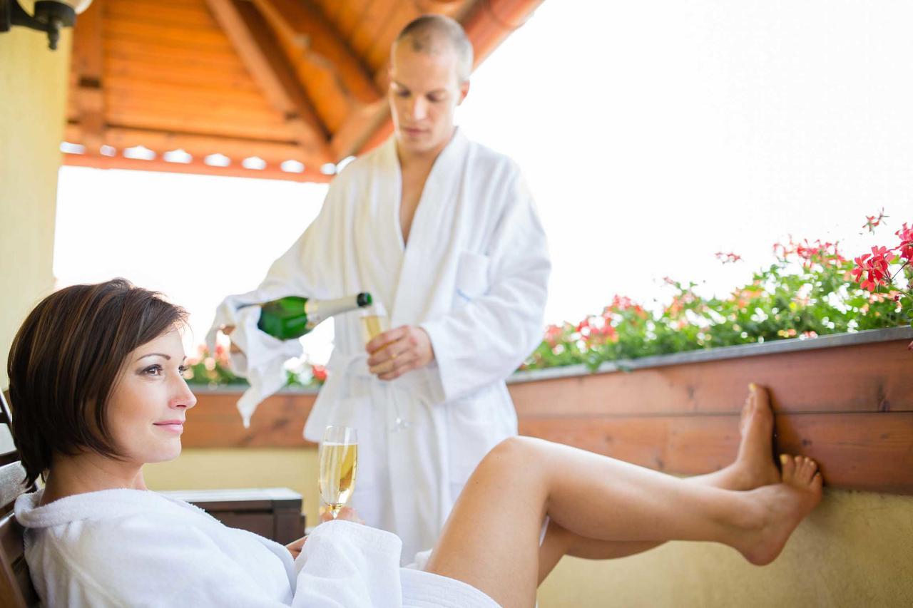 Kehida Hertelendy Haz Hotel Kehidakustány Buitenkant foto