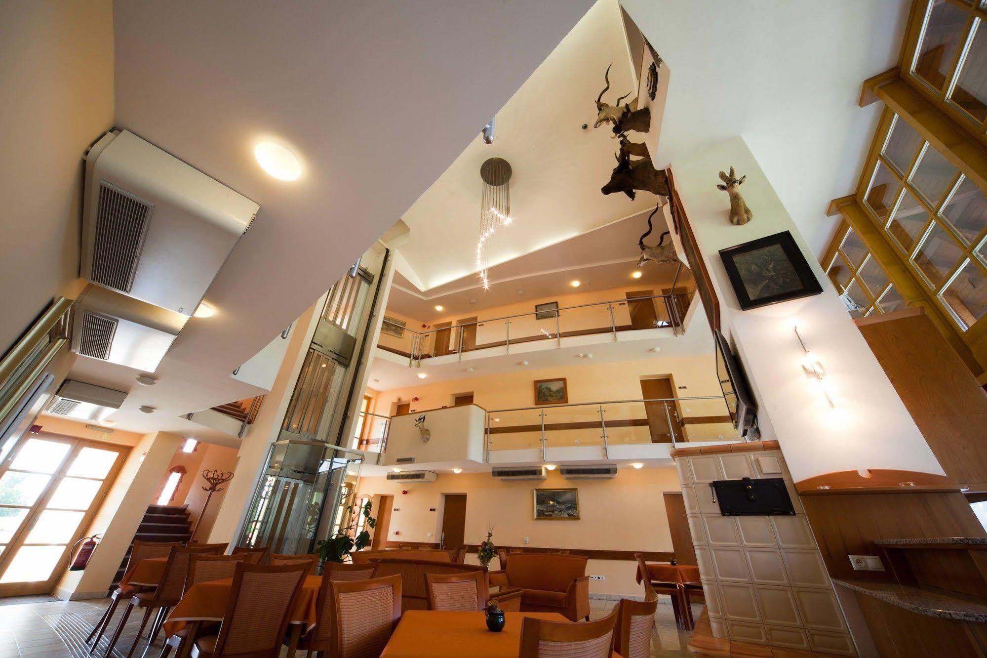 Kehida Hertelendy Haz Hotel Kehidakustány Buitenkant foto