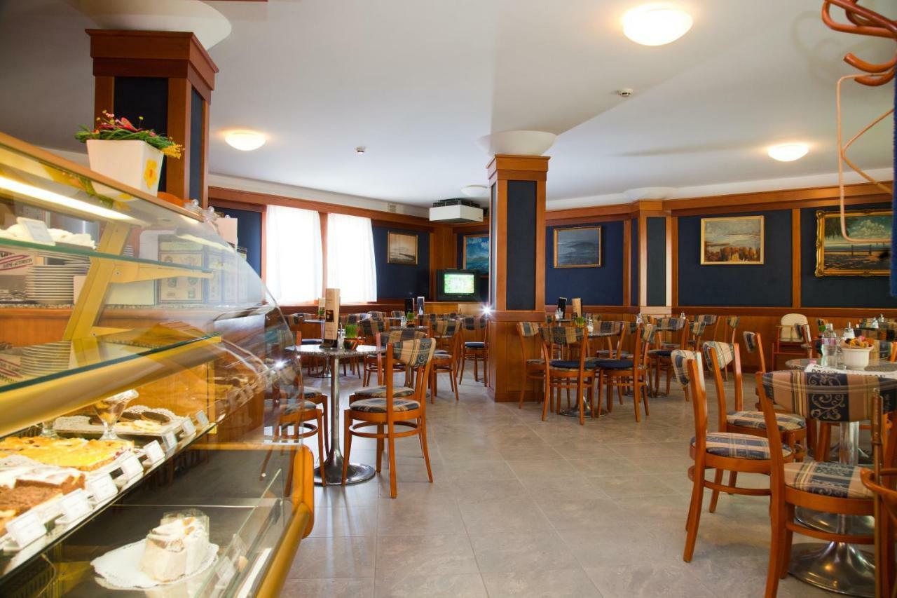 Kehida Hertelendy Haz Hotel Kehidakustány Buitenkant foto