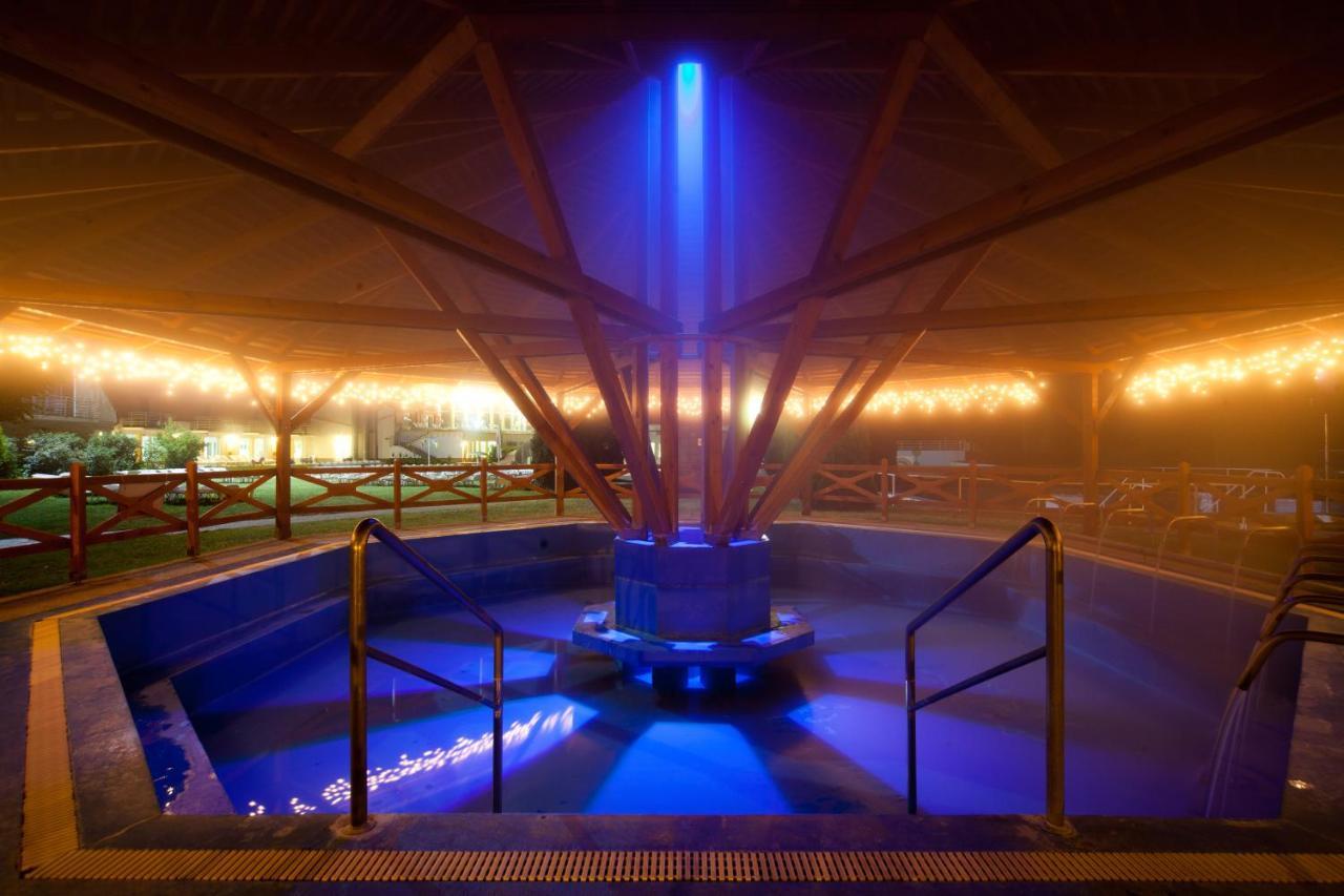 Kehida Hertelendy Haz Hotel Kehidakustány Buitenkant foto